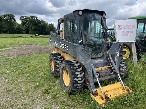Image of John Deere 320G equipment image 1