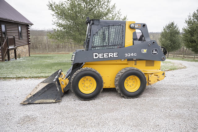 Image of John Deere 324G equipment image 2