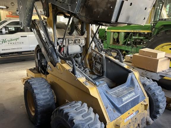 Image of John Deere 324G equipment image 1