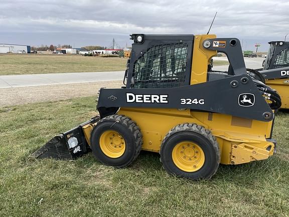 Image of John Deere 324G equipment image 4