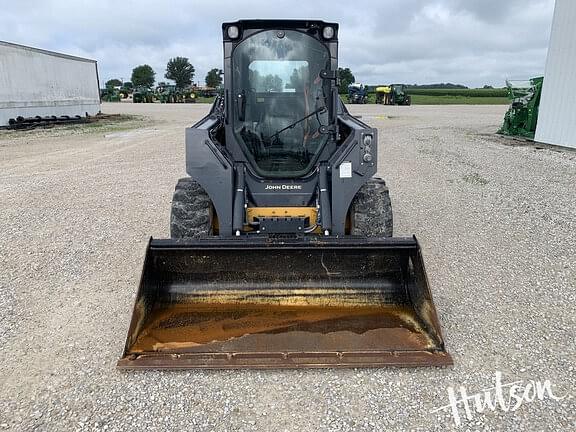 Image of John Deere 324G equipment image 3