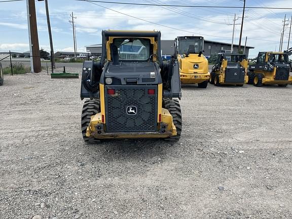 Image of John Deere 324G equipment image 3