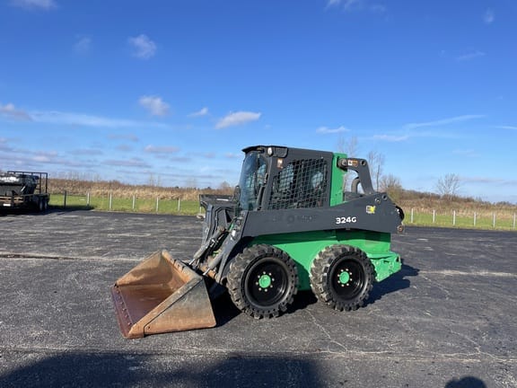Main image John Deere 324G
