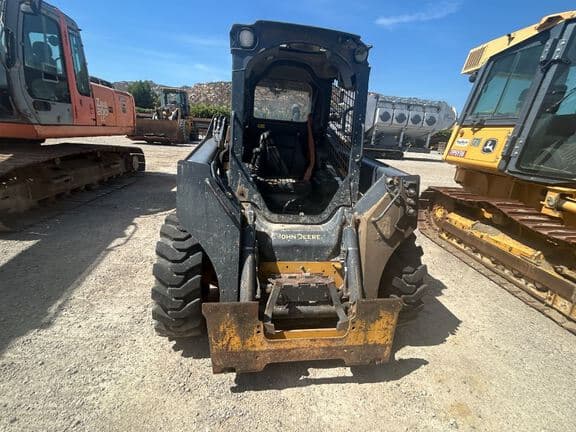 Image of John Deere 324G equipment image 3