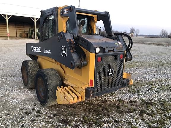 Image of John Deere 324G equipment image 3