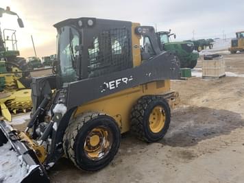 Main image John Deere 324G