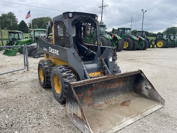 Image of John Deere 324G equipment image 3