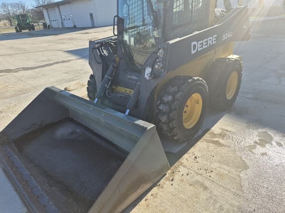 Image of John Deere 324G equipment image 4