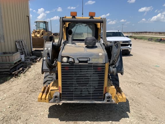 Image of John Deere 324G equipment image 3