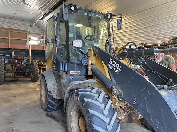 Image of John Deere 324L equipment image 2