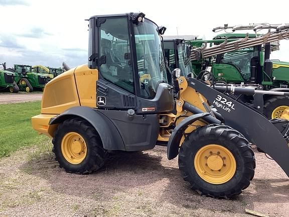 Image of John Deere 324L equipment image 2