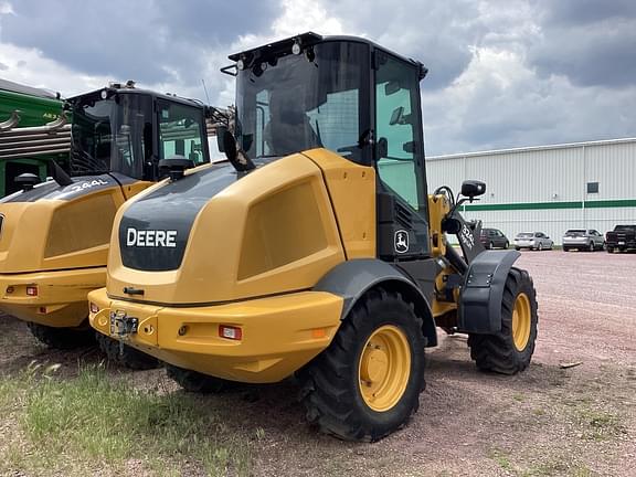 Image of John Deere 324L equipment image 4
