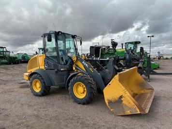 Main image John Deere 324L