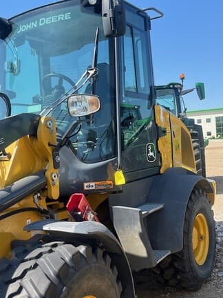 Image of John Deere 324L equipment image 1