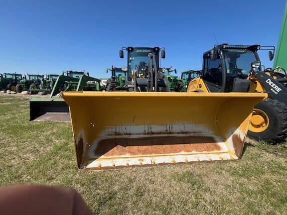 Image of John Deere 324L equipment image 3
