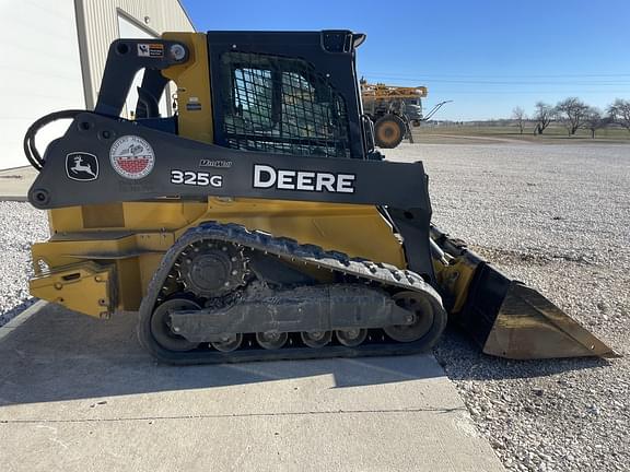 Image of John Deere 325G equipment image 2