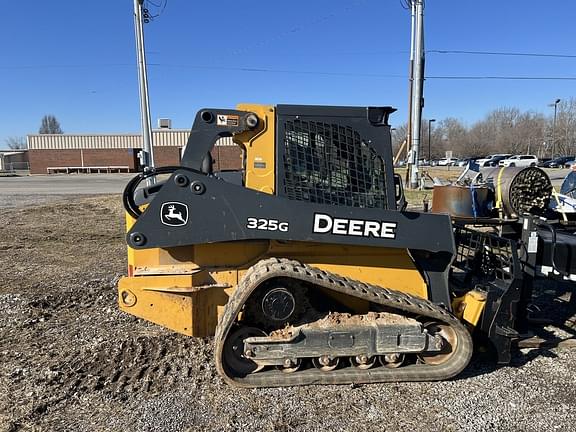 Image of John Deere 325G equipment image 4