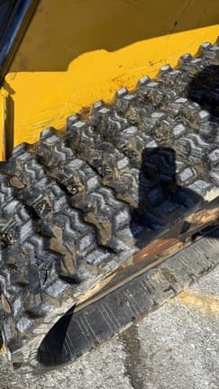 Image of John Deere 325G equipment image 2