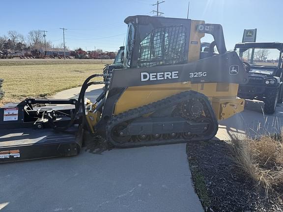 Image of John Deere 325G equipment image 1