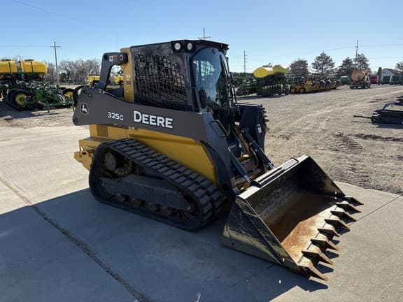Image of John Deere 325G equipment image 4