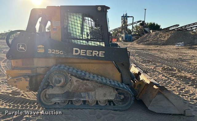 Image of John Deere 325G equipment image 3