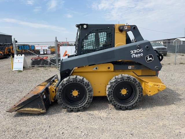 Image of John Deere 330G equipment image 1