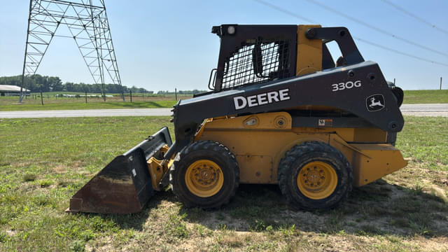 Image of John Deere 330G equipment image 1