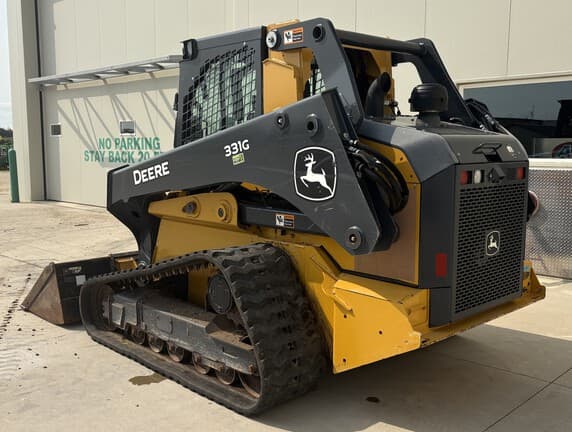 Image of John Deere 331G equipment image 4