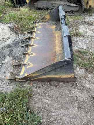 Image of John Deere 331G equipment image 4