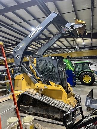 Image of John Deere 331G equipment image 1