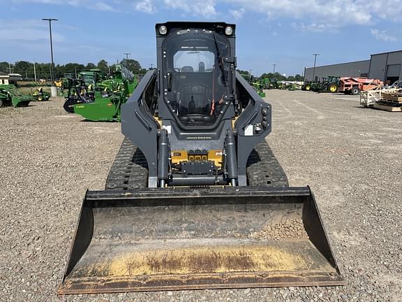 Image of John Deere 331G equipment image 4