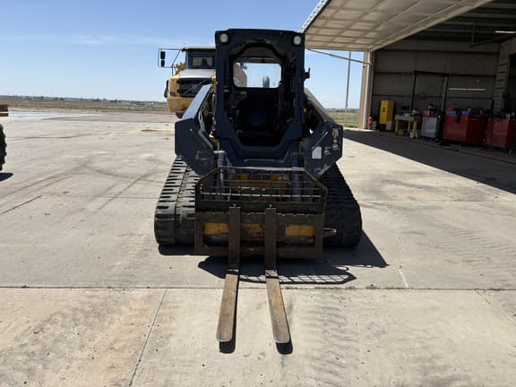 Image of John Deere 331G equipment image 4