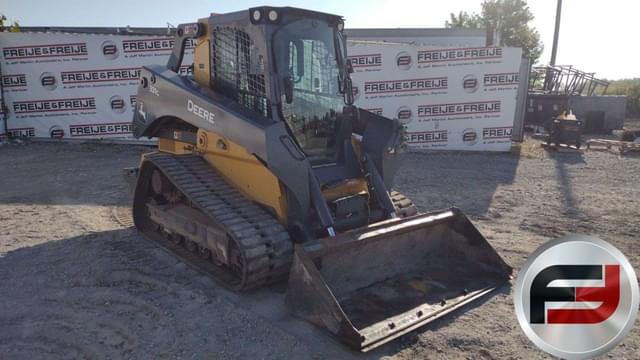 Image of John Deere 331G equipment image 2