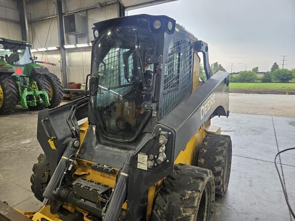 Image of John Deere 332G Primary image