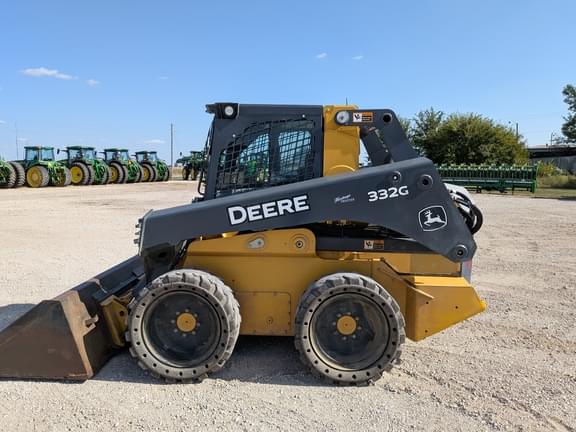 Image of John Deere 332G equipment image 1