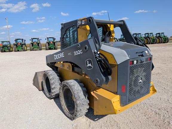 Image of John Deere 332G equipment image 2
