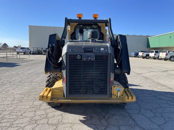 Image of John Deere 332G equipment image 4