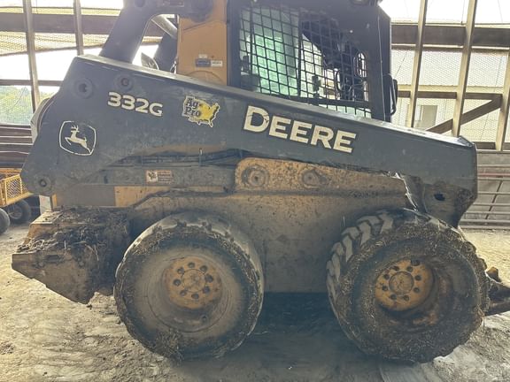 2019 John Deere 332G Equipment Image0