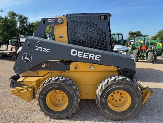 Image of John Deere 332G equipment image 2