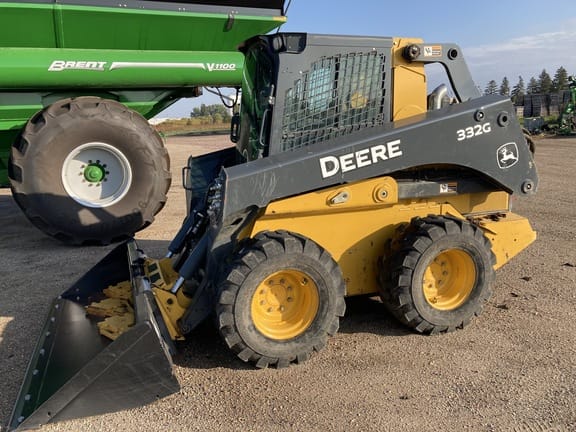 Main image John Deere 332G
