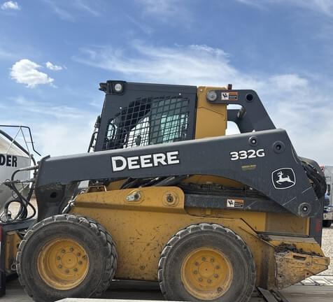 Image of John Deere 332G Image 0