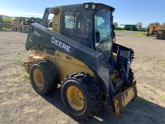 Main image John Deere 332G