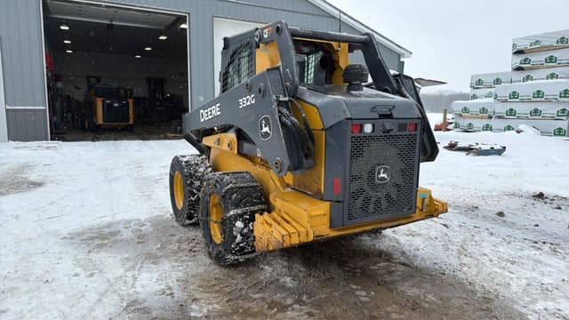 Image of John Deere 332G equipment image 2