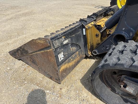 Image of John Deere 333G equipment image 2