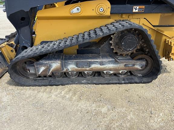 Image of John Deere 333G equipment image 4