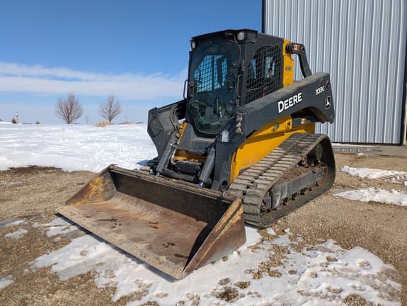 Image of John Deere 333G Primary image