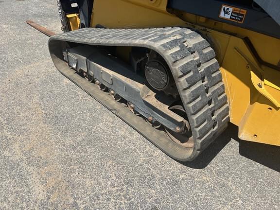 Image of John Deere 333G equipment image 4