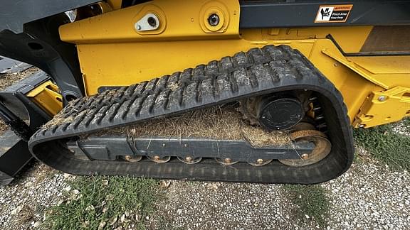 Image of John Deere 333G equipment image 1