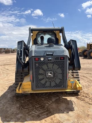 Image of John Deere 333G equipment image 4