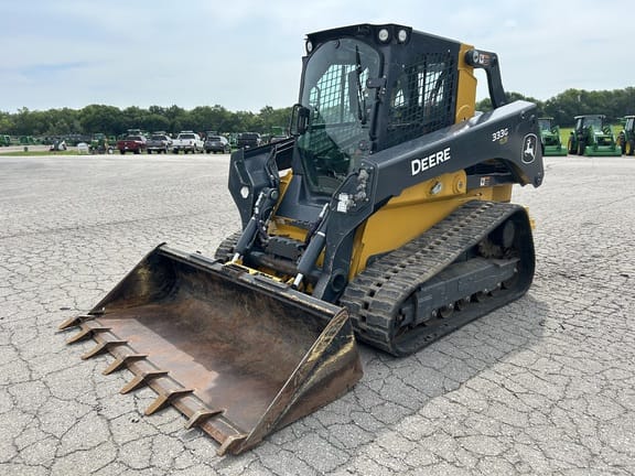 Main image John Deere 333G